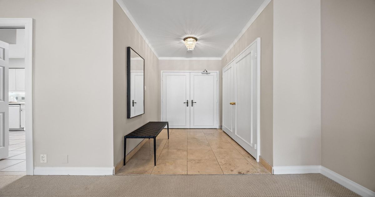 350 Lonsdale Road Toronto