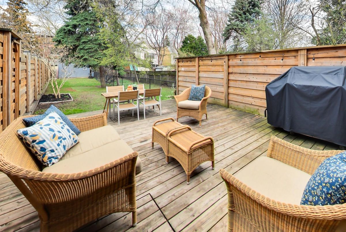 227 Howland Avenue Toronto 227 Howland Avenue Toronto