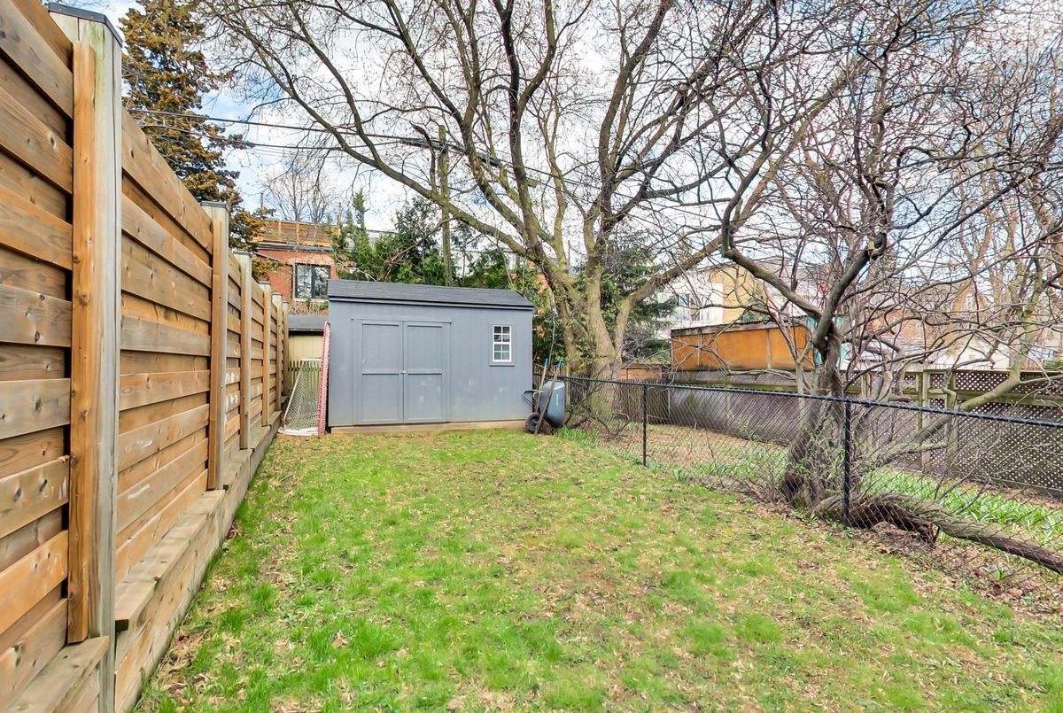 227 Howland Avenue Toronto 227 Howland Avenue Toronto