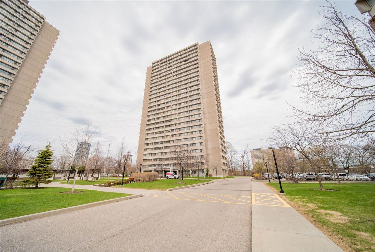 725 Don Mills Road Toronto 725 Don Mills Road Toronto