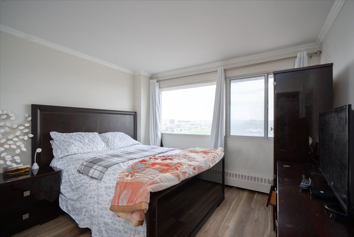 725 Don Mills Road Toronto 725 Don Mills Road Toronto