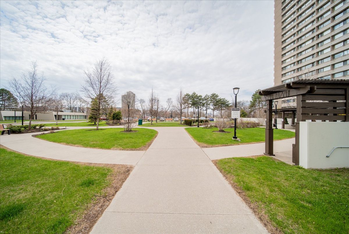 725 Don Mills Road Toronto 725 Don Mills Road Toronto