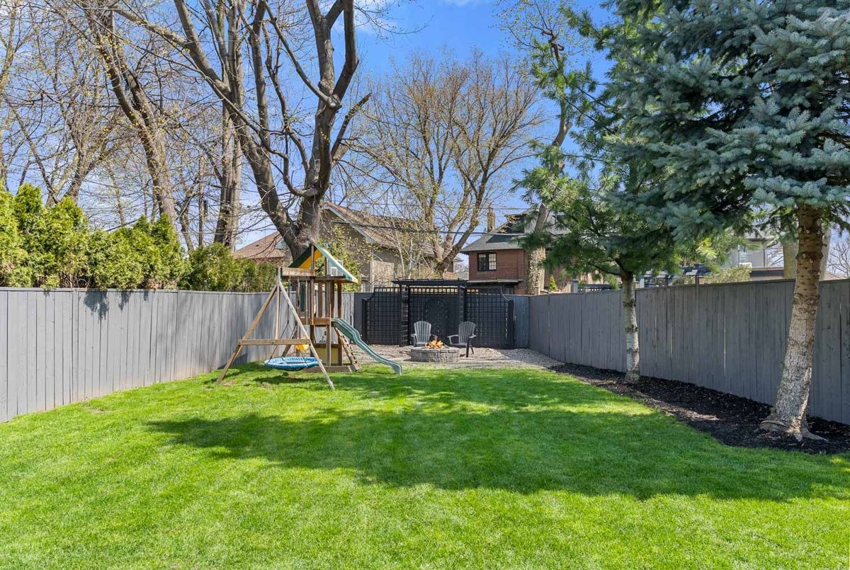 5 Lawrence Crescent Toronto 5 Lawrence Crescent Toronto