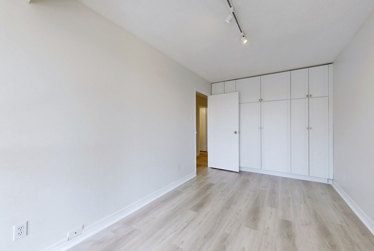 1131 Steeles Avenue W Toronto 1131 Steeles Avenue W Toronto