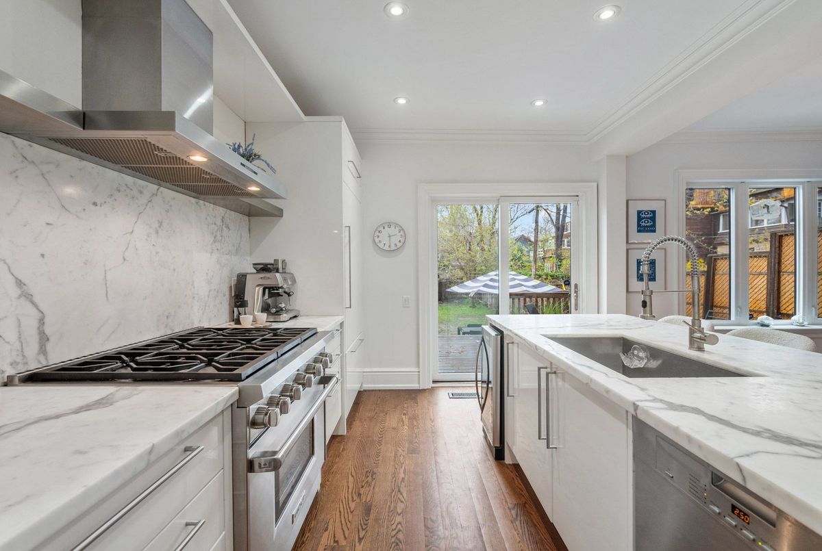 144 Howland Avenue Toronto 144 Howland Avenue Toronto