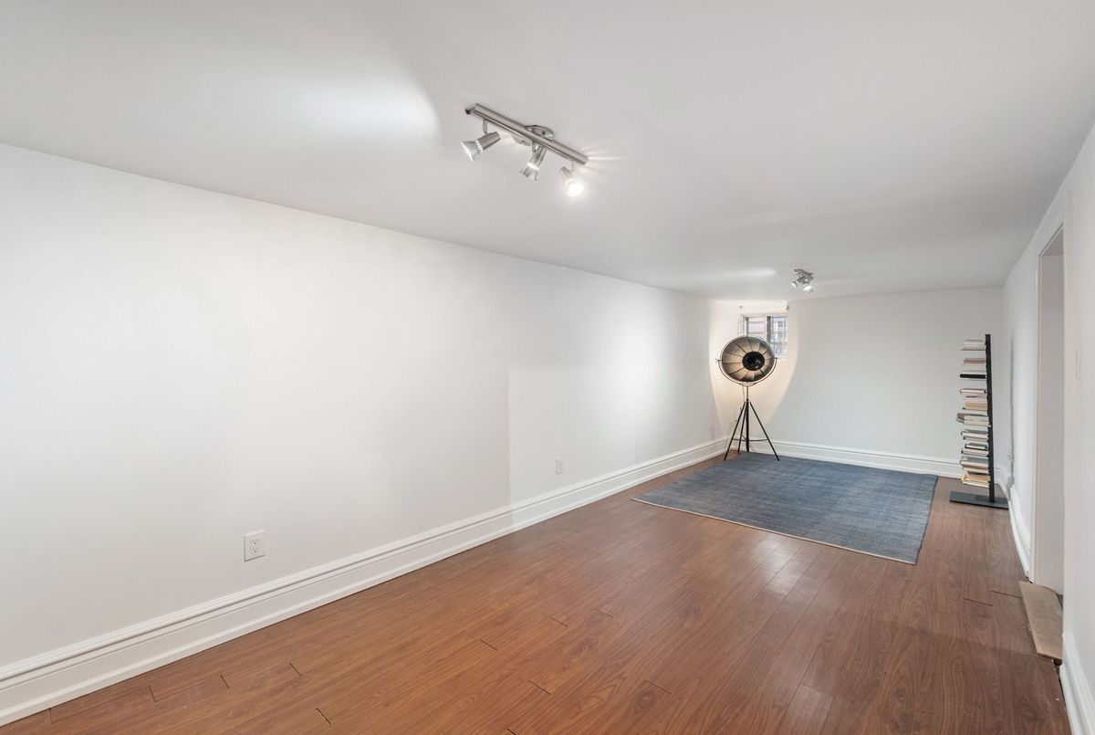 144 Howland Avenue Toronto 144 Howland Avenue Toronto