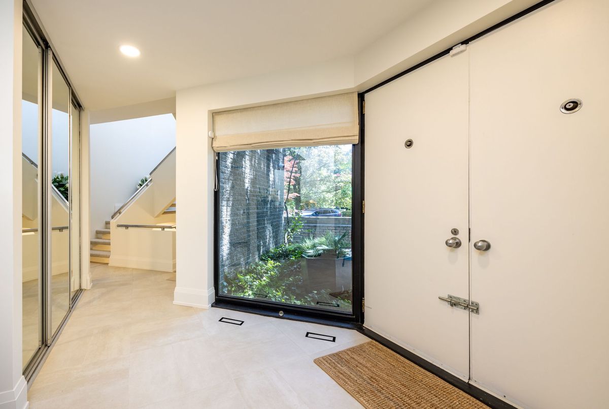 10 Penwood Crescent Toronto 10 Penwood Crescent Toronto