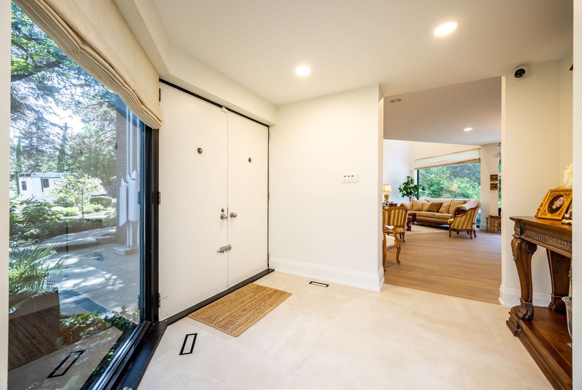 10 Penwood Crescent Toronto 10 Penwood Crescent Toronto