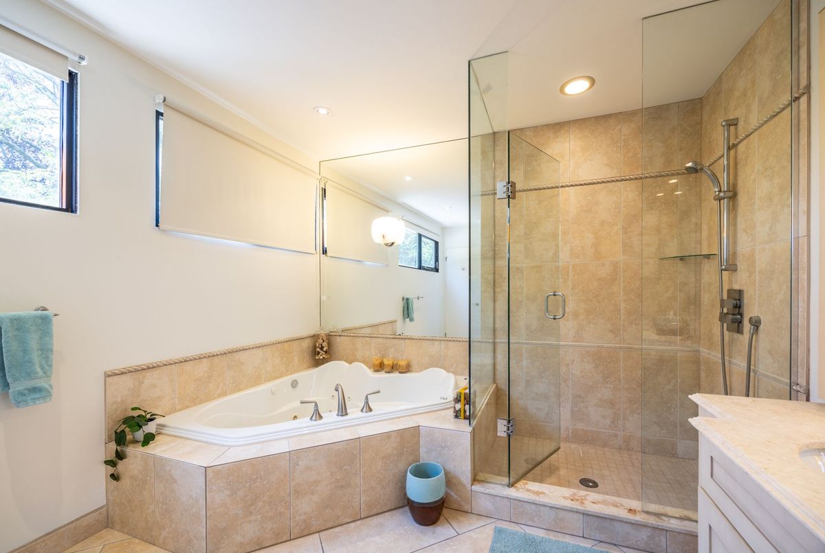 10 Penwood Crescent Toronto 10 Penwood Crescent Toronto