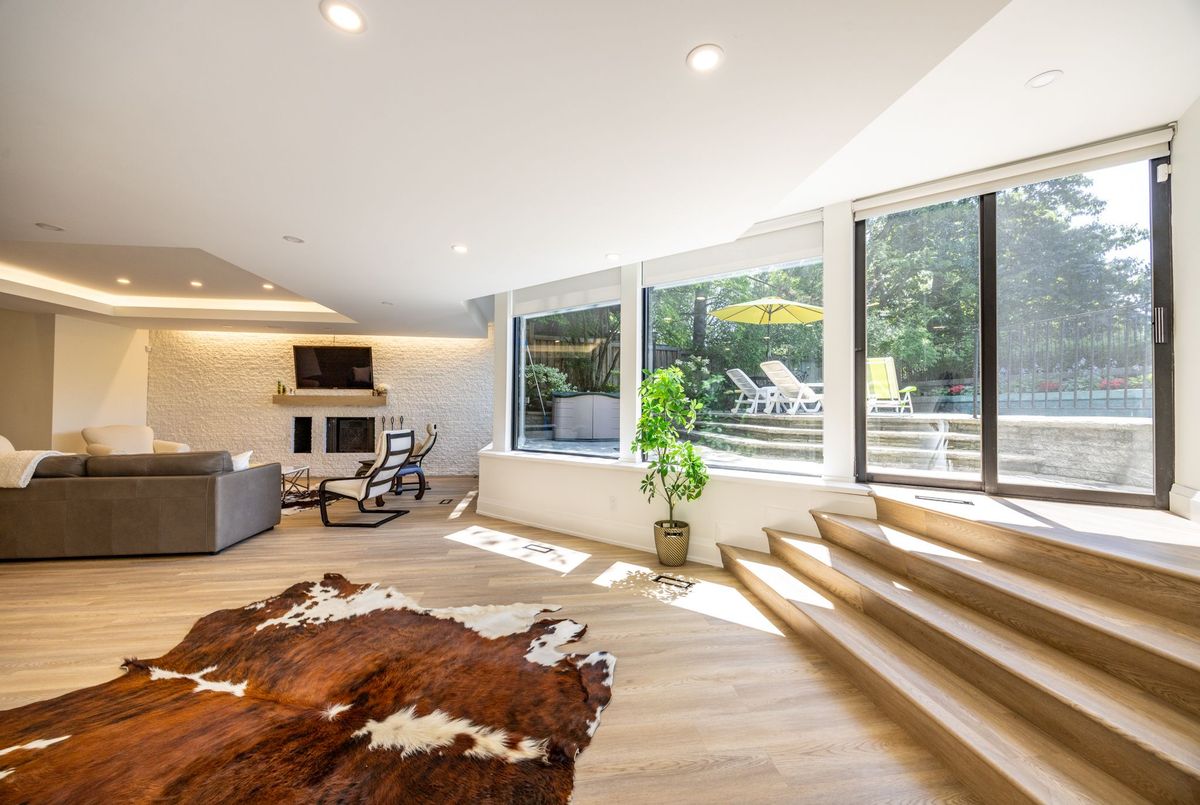 10 Penwood Crescent Toronto 10 Penwood Crescent Toronto