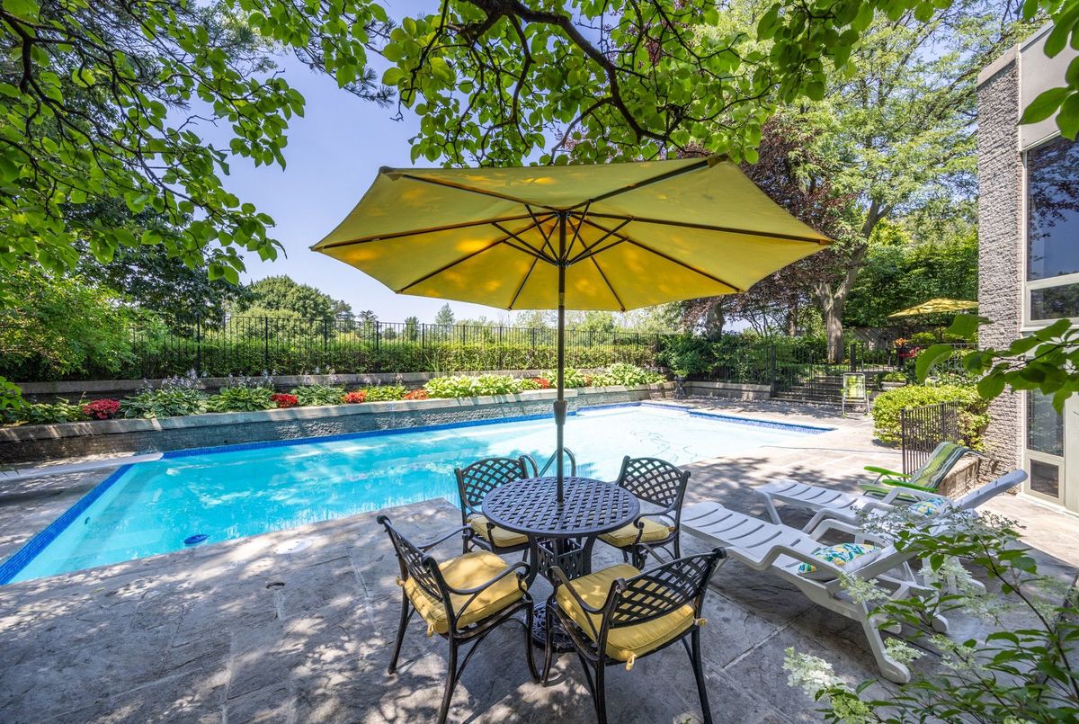 10 Penwood Crescent Toronto 10 Penwood Crescent Toronto