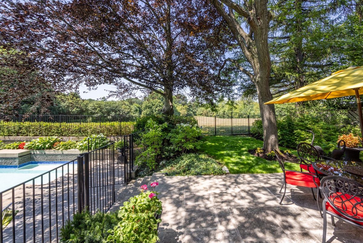 10 Penwood Crescent Toronto 10 Penwood Crescent Toronto