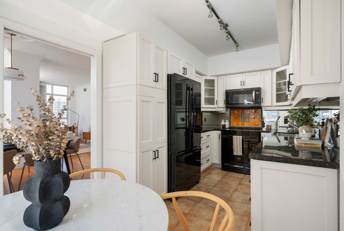 1 Deer Park Crescent Toronto 1 Deer Park Crescent Toronto