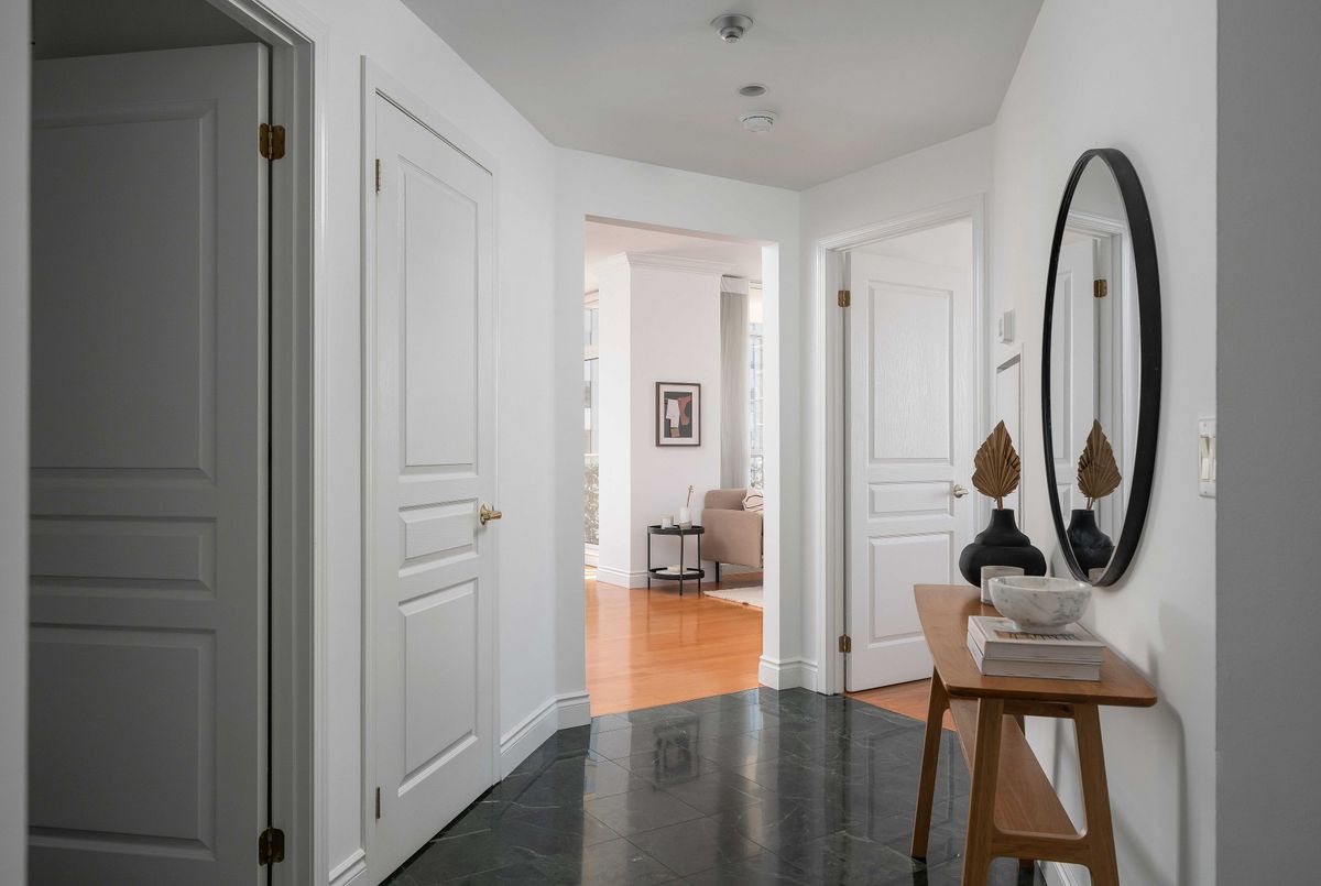 1 Deer Park Crescent Toronto 1 Deer Park Crescent Toronto