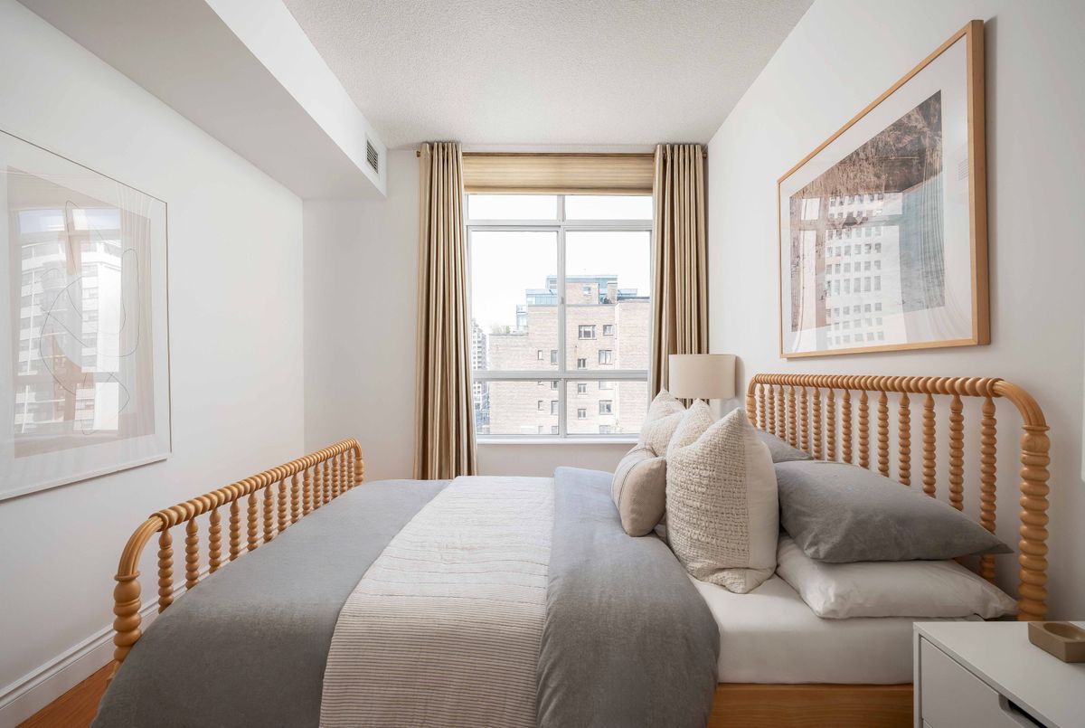 1 Deer Park Crescent Toronto 1 Deer Park Crescent Toronto