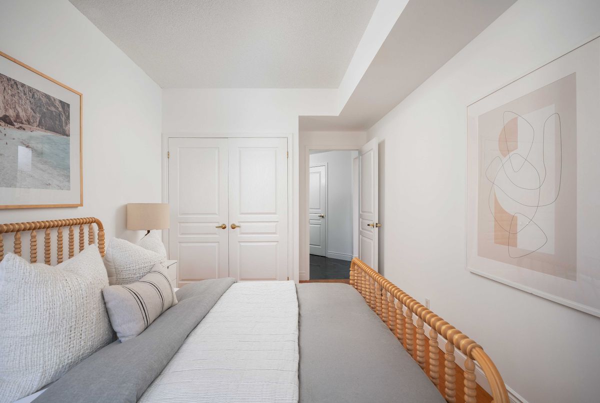 1 Deer Park Crescent Toronto 1 Deer Park Crescent Toronto