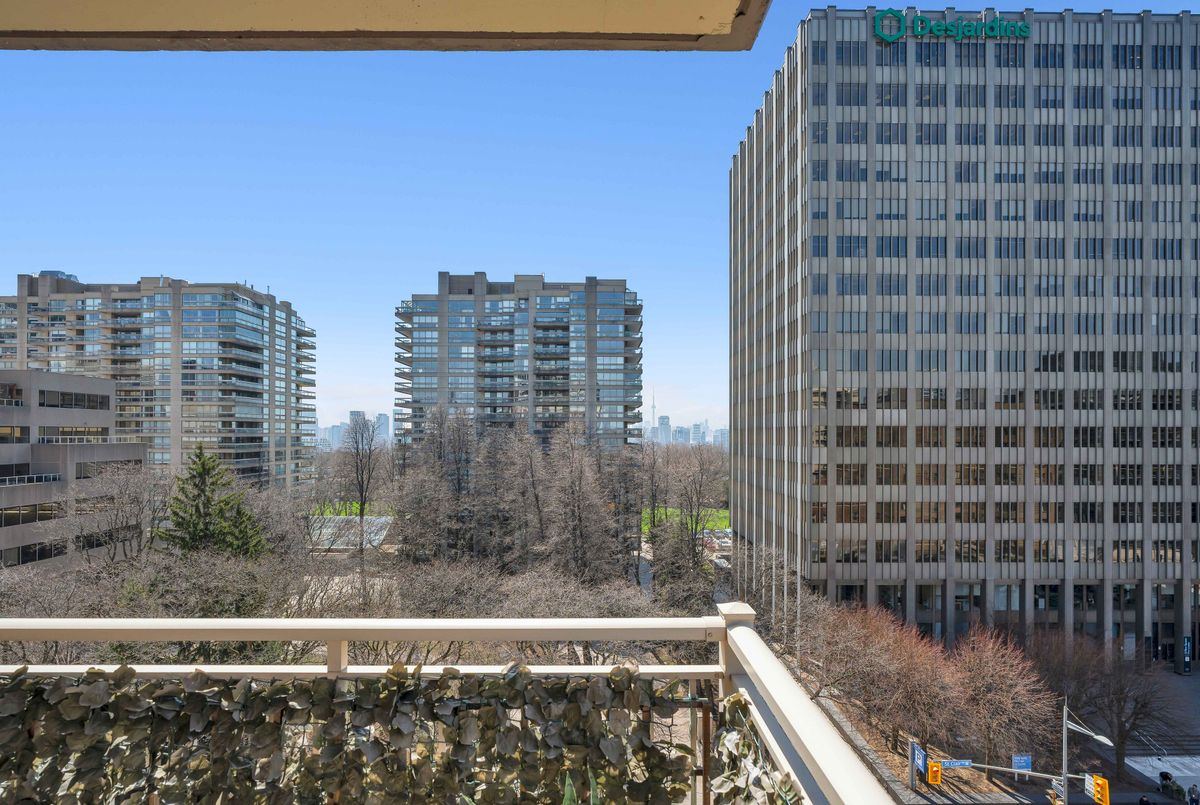 1 Deer Park Crescent Toronto 1 Deer Park Crescent Toronto