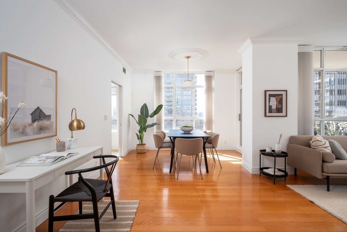 1 Deer Park Crescent Toronto 1 Deer Park Crescent Toronto