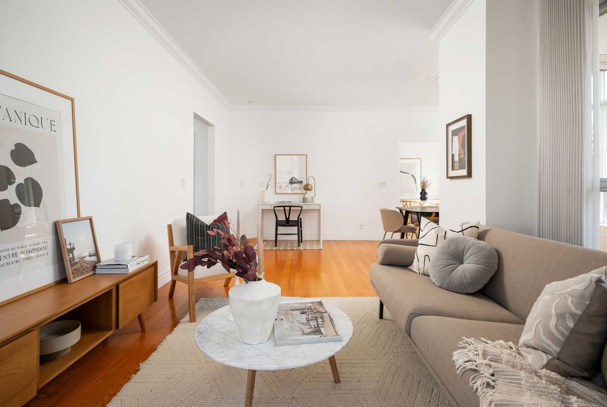 1 Deer Park Crescent Toronto 1 Deer Park Crescent Toronto