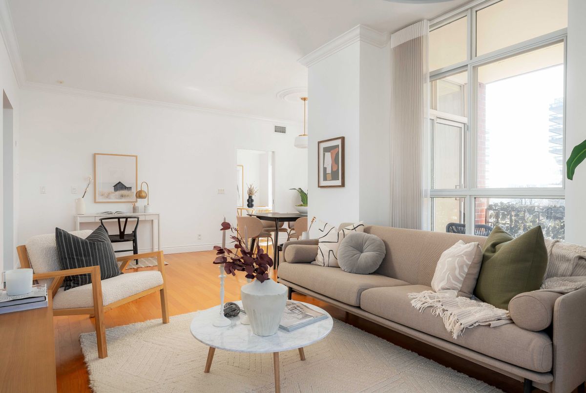 1 Deer Park Crescent Toronto 1 Deer Park Crescent Toronto