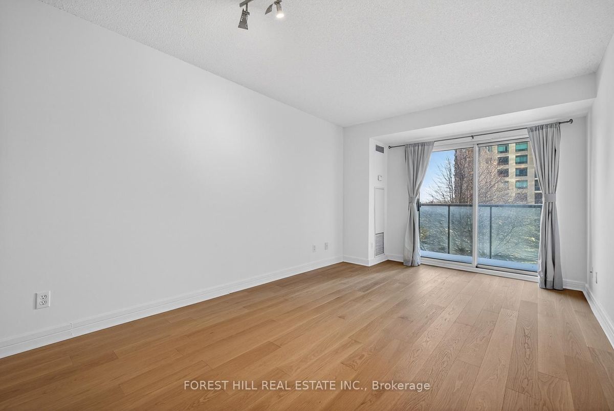 16 Harrison Garden Boulevard Toronto 16 Harrison Garden Boulevard Toronto