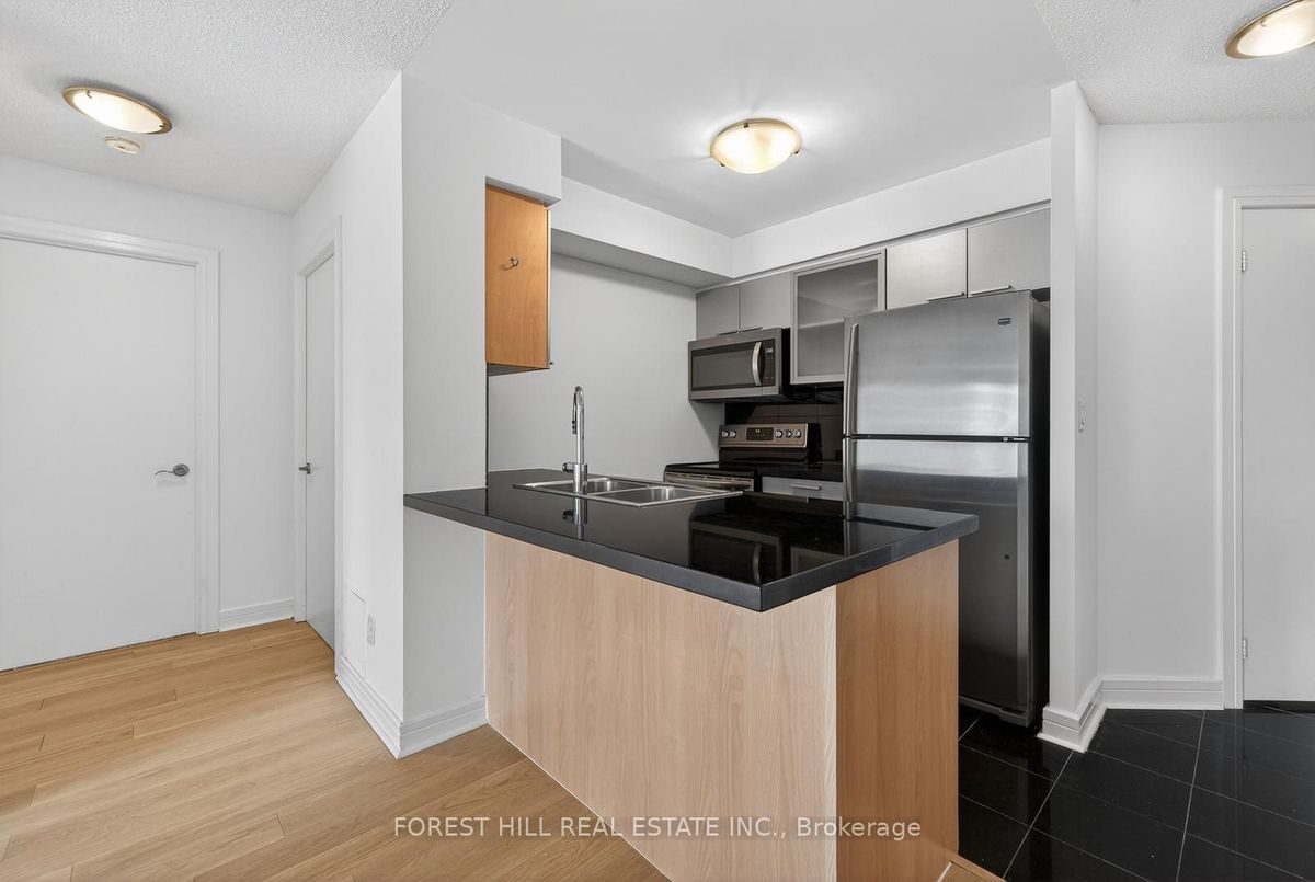 16 Harrison Garden Boulevard Toronto 16 Harrison Garden Boulevard Toronto