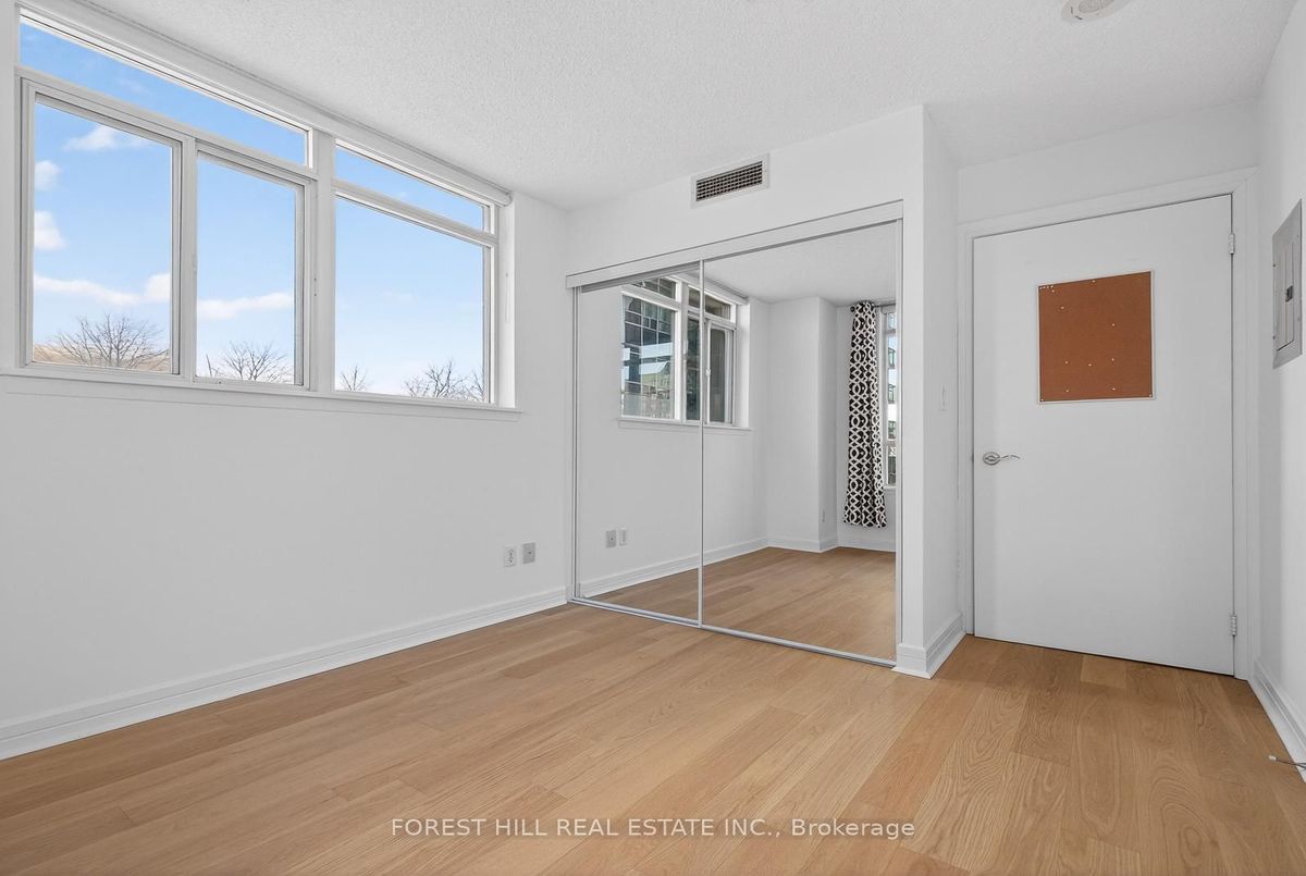 16 Harrison Garden Boulevard Toronto 16 Harrison Garden Boulevard Toronto