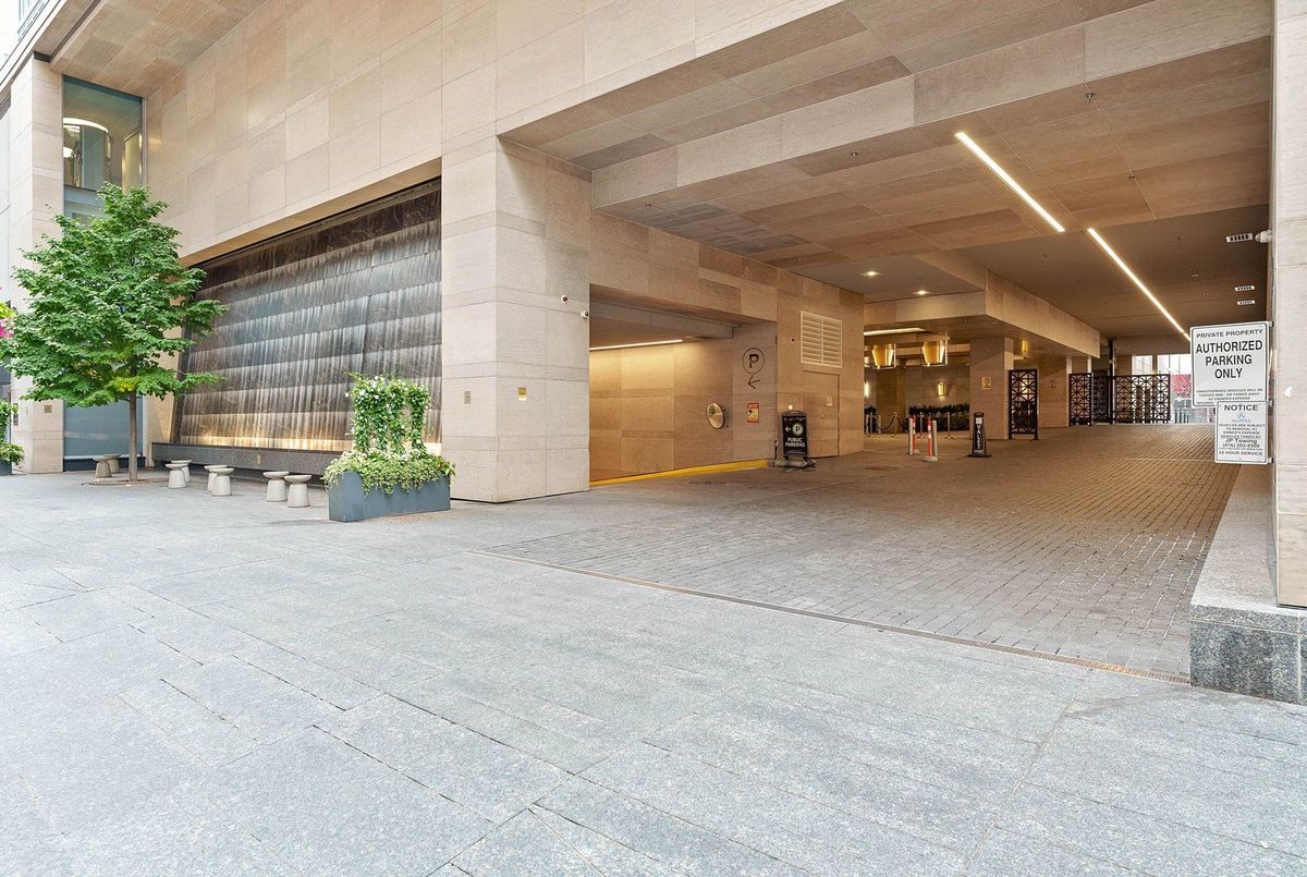 155 Yorkville Avenue Toronto 155 Yorkville Avenue Toronto