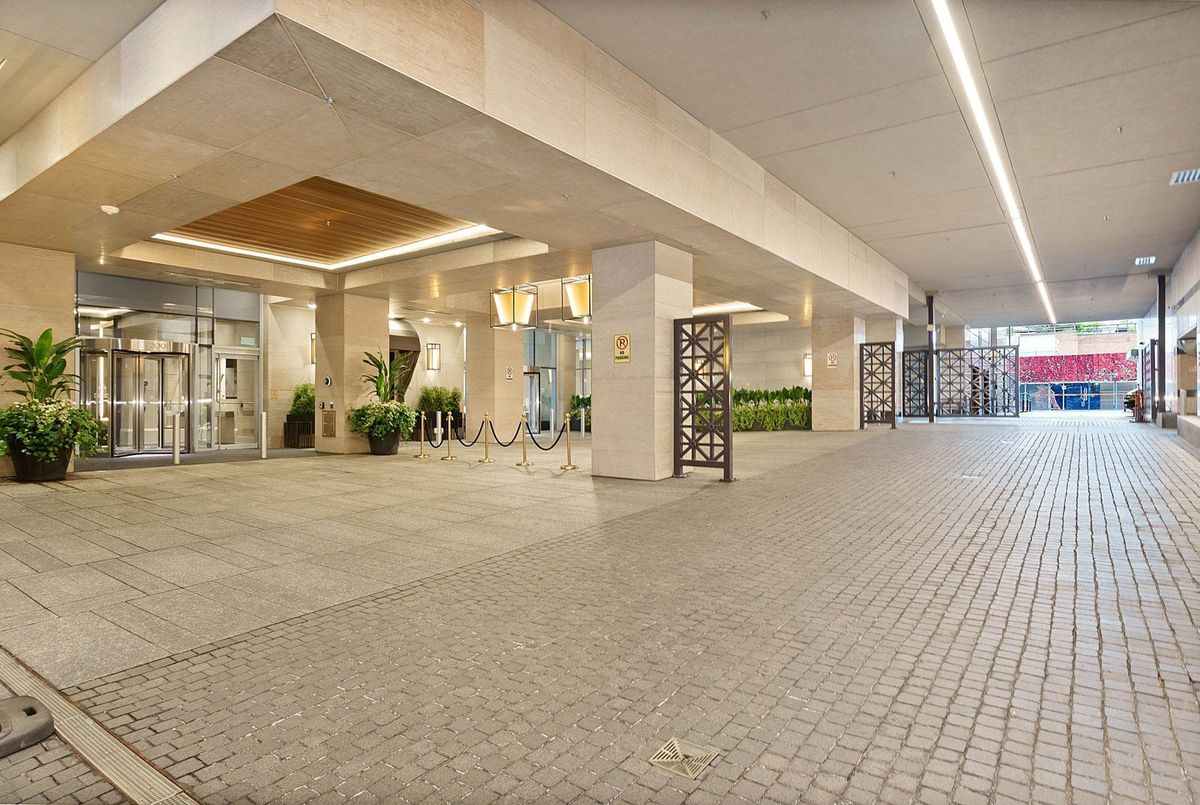 155 Yorkville Avenue Toronto 155 Yorkville Avenue Toronto