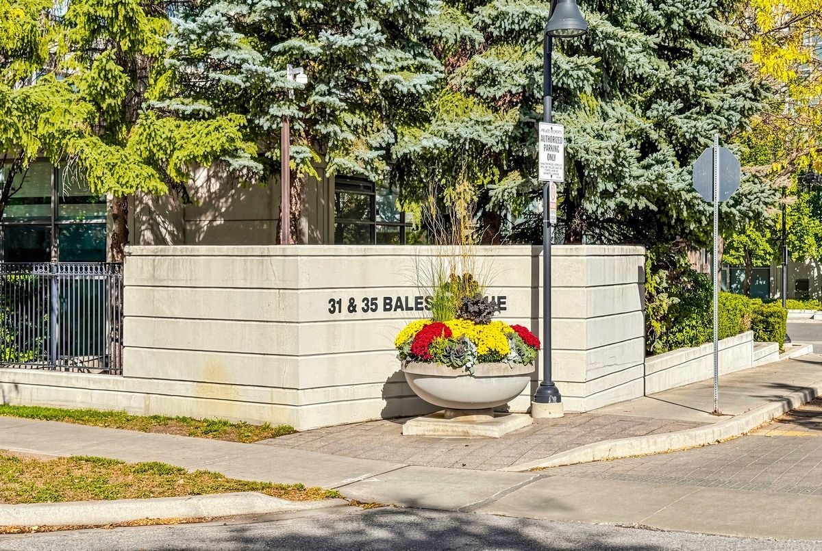 35 Bales Avenue Toronto 35 Bales Avenue Toronto
