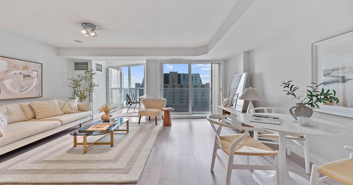 8 York Street Toronto