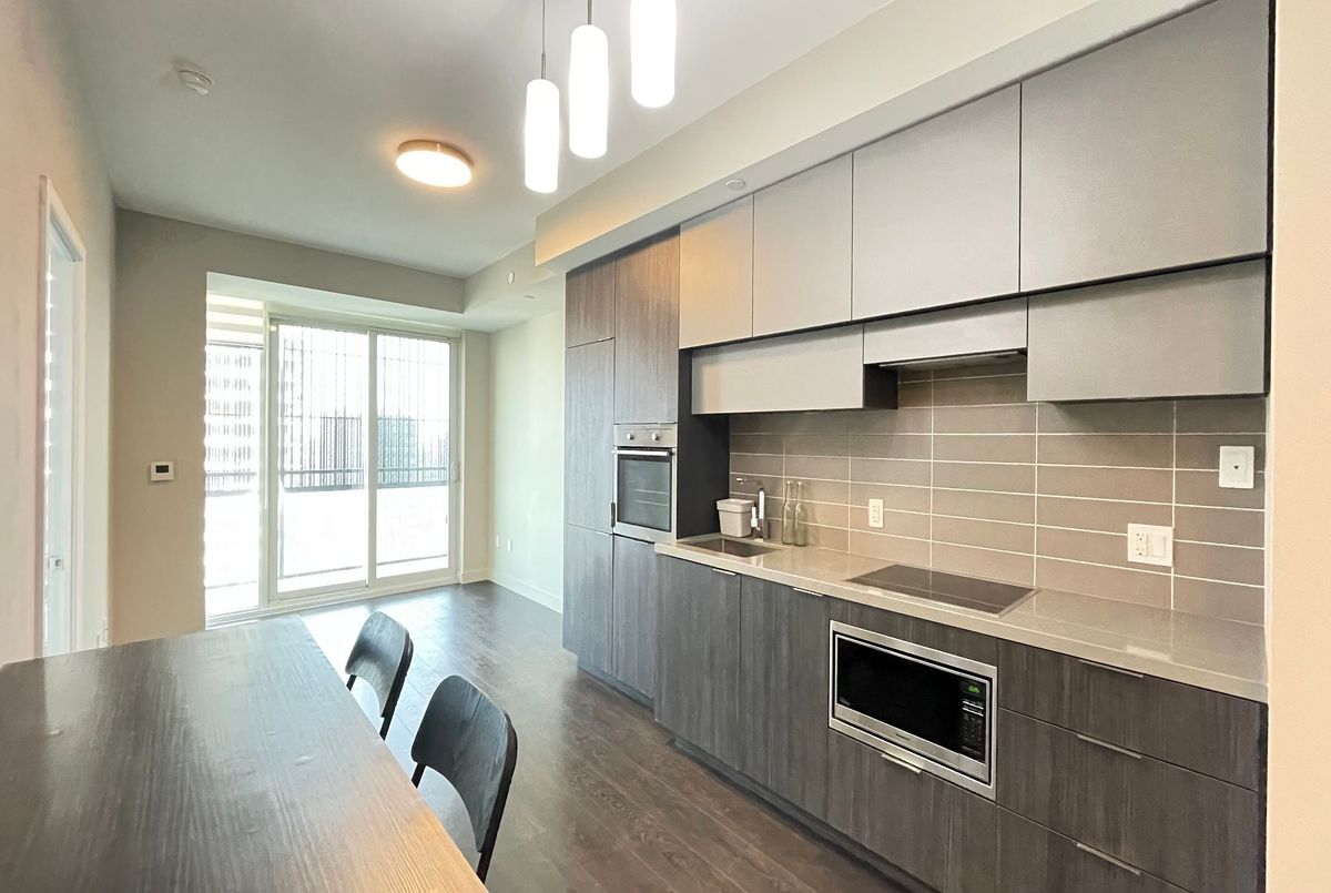 8 Eglinton Avenue E Toronto 8 Eglinton Avenue E Toronto