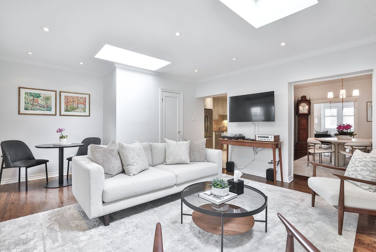 102 Snowdon Avenue Toronto 102 Snowdon Avenue Toronto