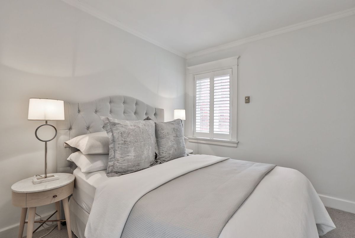 102 Snowdon Avenue Toronto 102 Snowdon Avenue Toronto