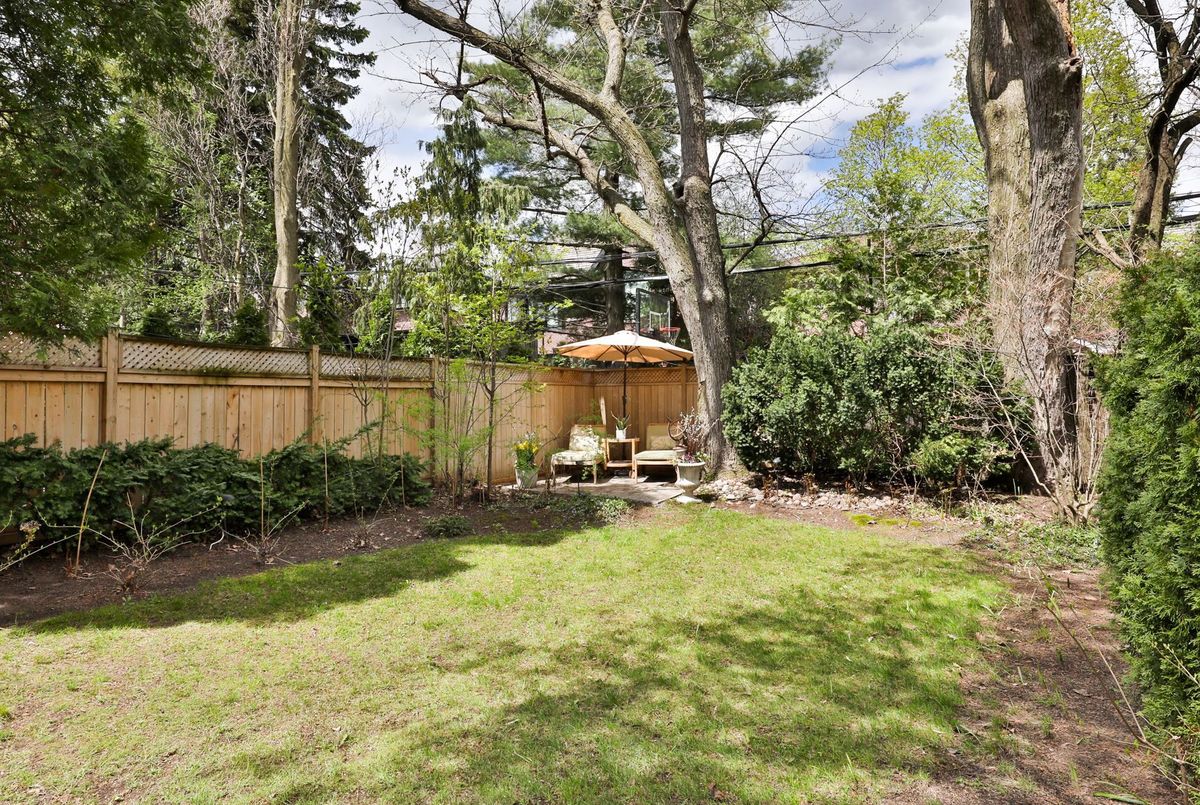 102 Snowdon Avenue Toronto 102 Snowdon Avenue Toronto