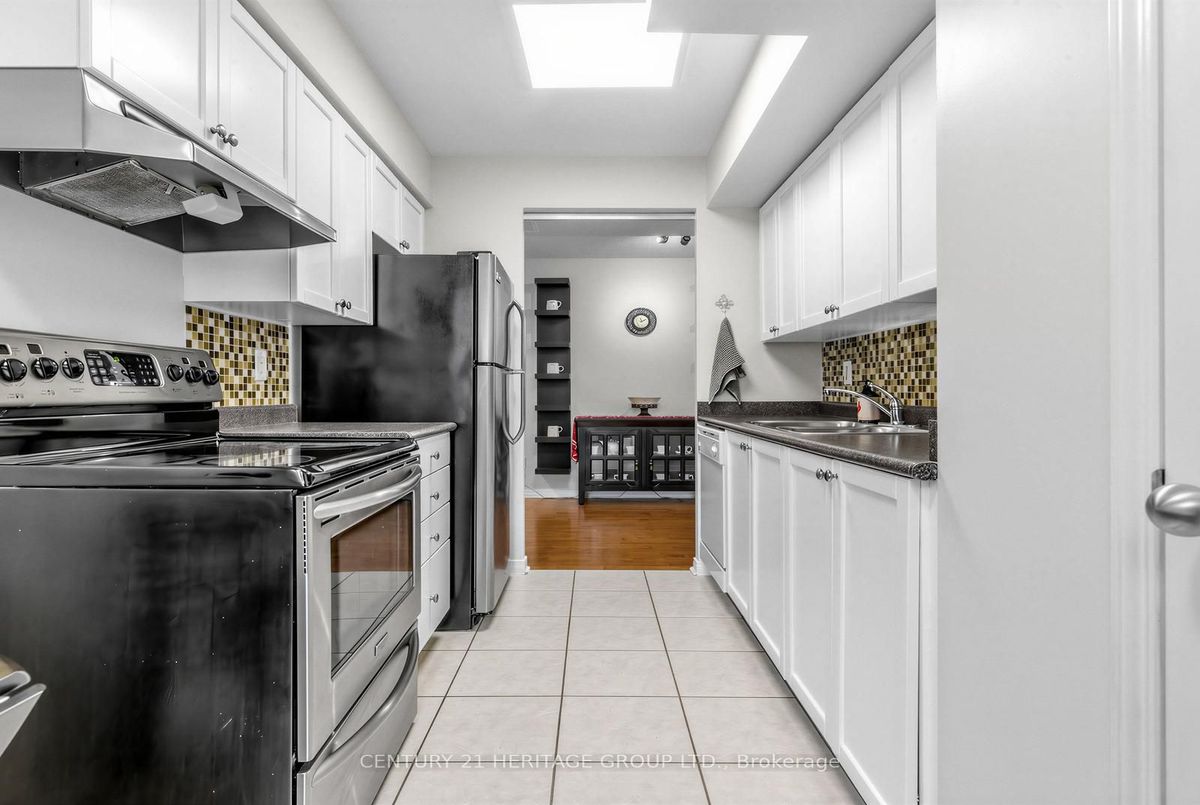 155 Beecroft Road Toronto 155 Beecroft Road Toronto