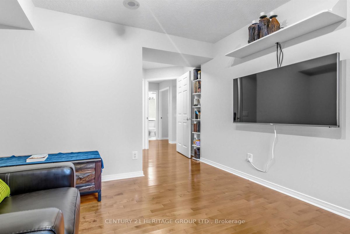 155 Beecroft Road Toronto 155 Beecroft Road Toronto
