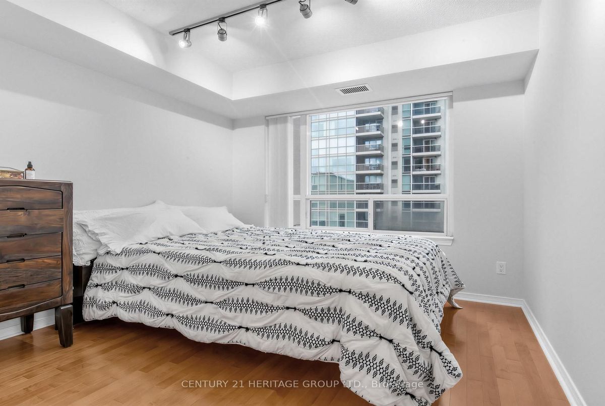 155 Beecroft Road Toronto 155 Beecroft Road Toronto