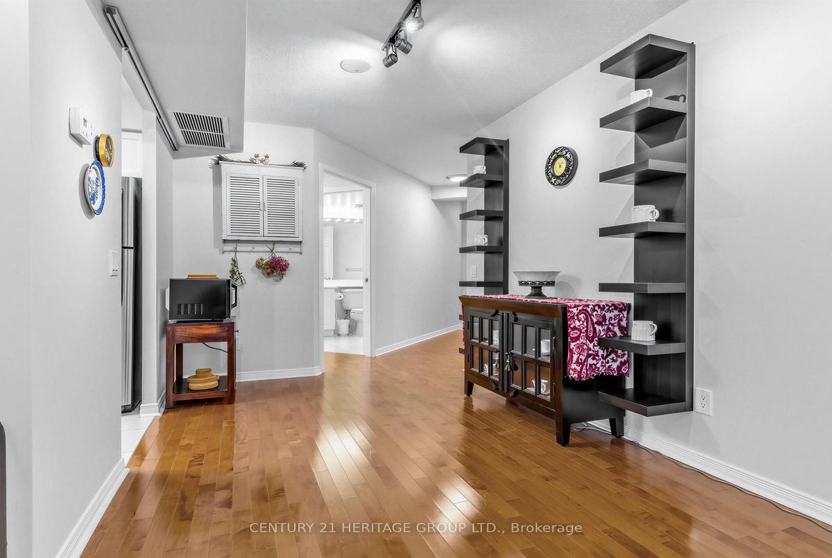155 Beecroft Road Toronto 155 Beecroft Road Toronto