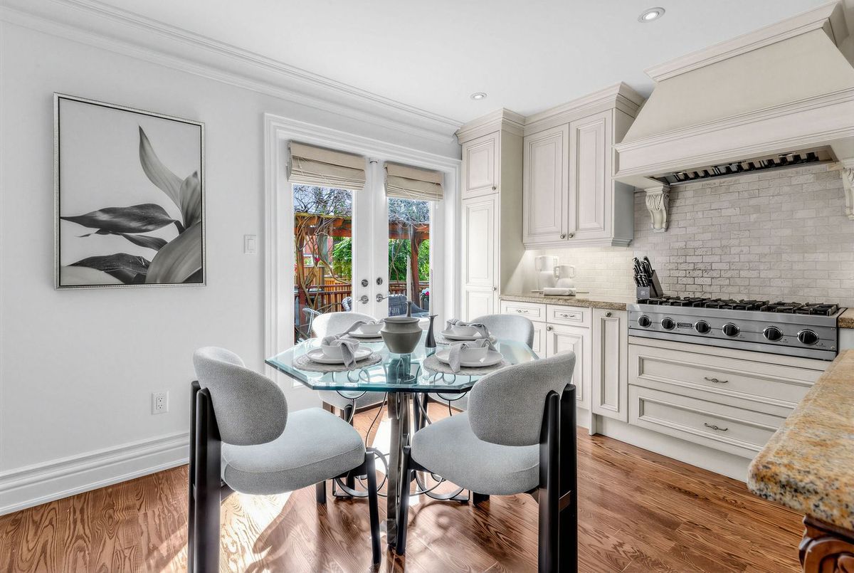 19 Menin Road Toronto 19 Menin Road Toronto