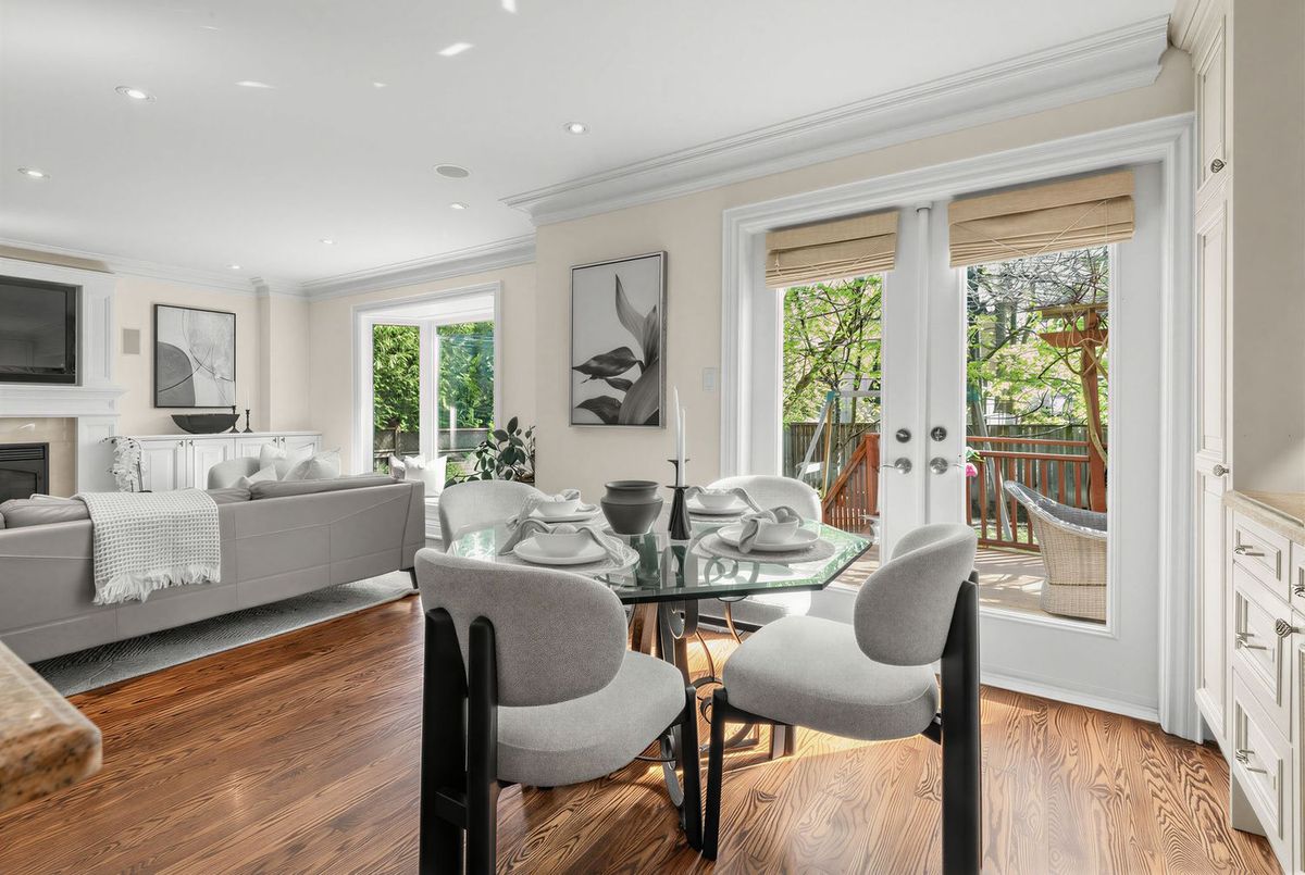 19 Menin Road Toronto 19 Menin Road Toronto