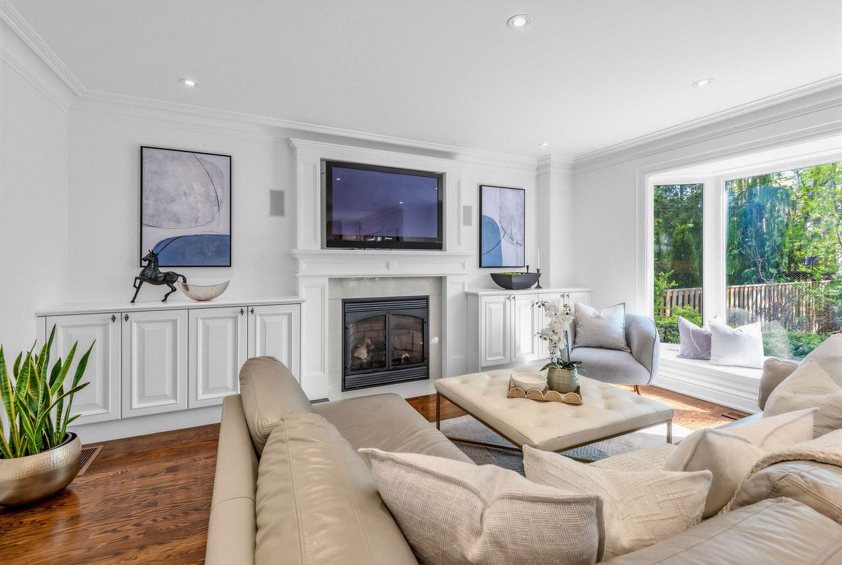 19 Menin Road Toronto 19 Menin Road Toronto
