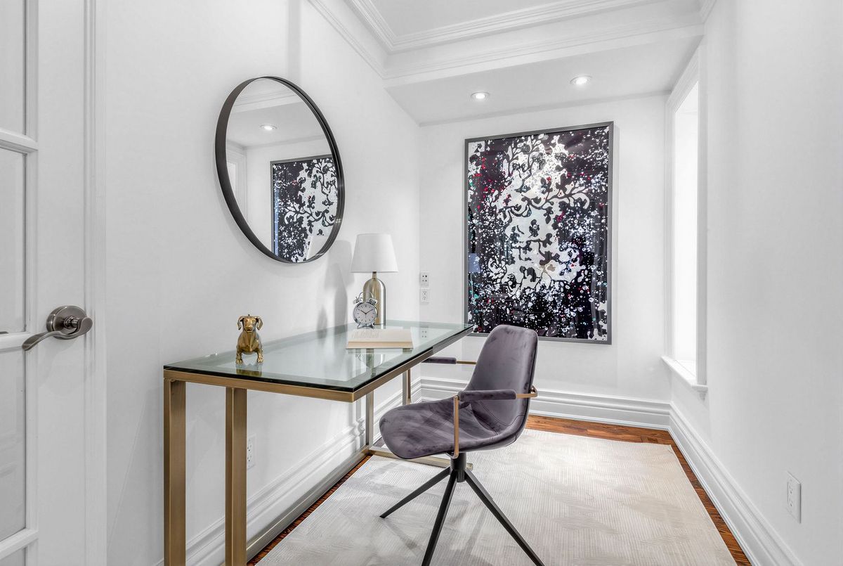 19 Menin Road Toronto 19 Menin Road Toronto
