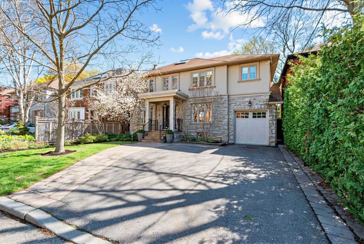 19 Menin Road Toronto 19 Menin Road Toronto