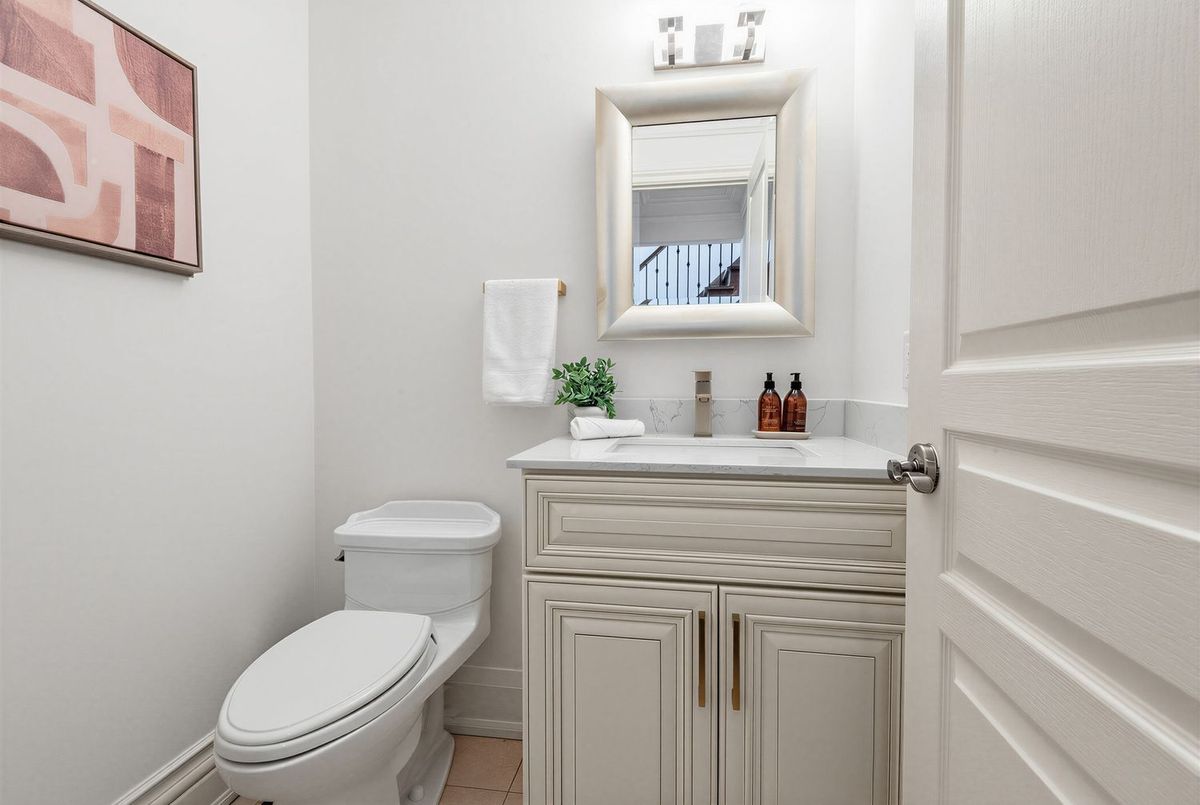 19 Menin Road Toronto 19 Menin Road Toronto