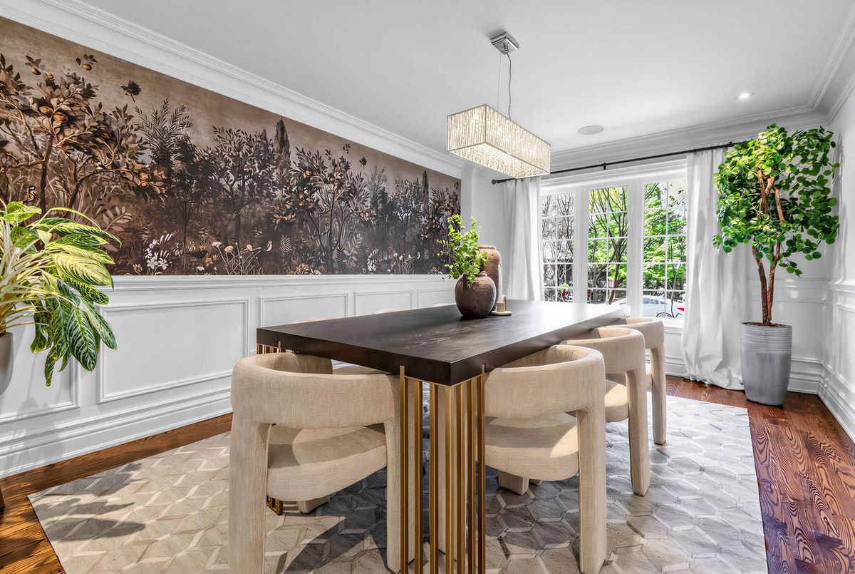 19 Menin Road Toronto 19 Menin Road Toronto