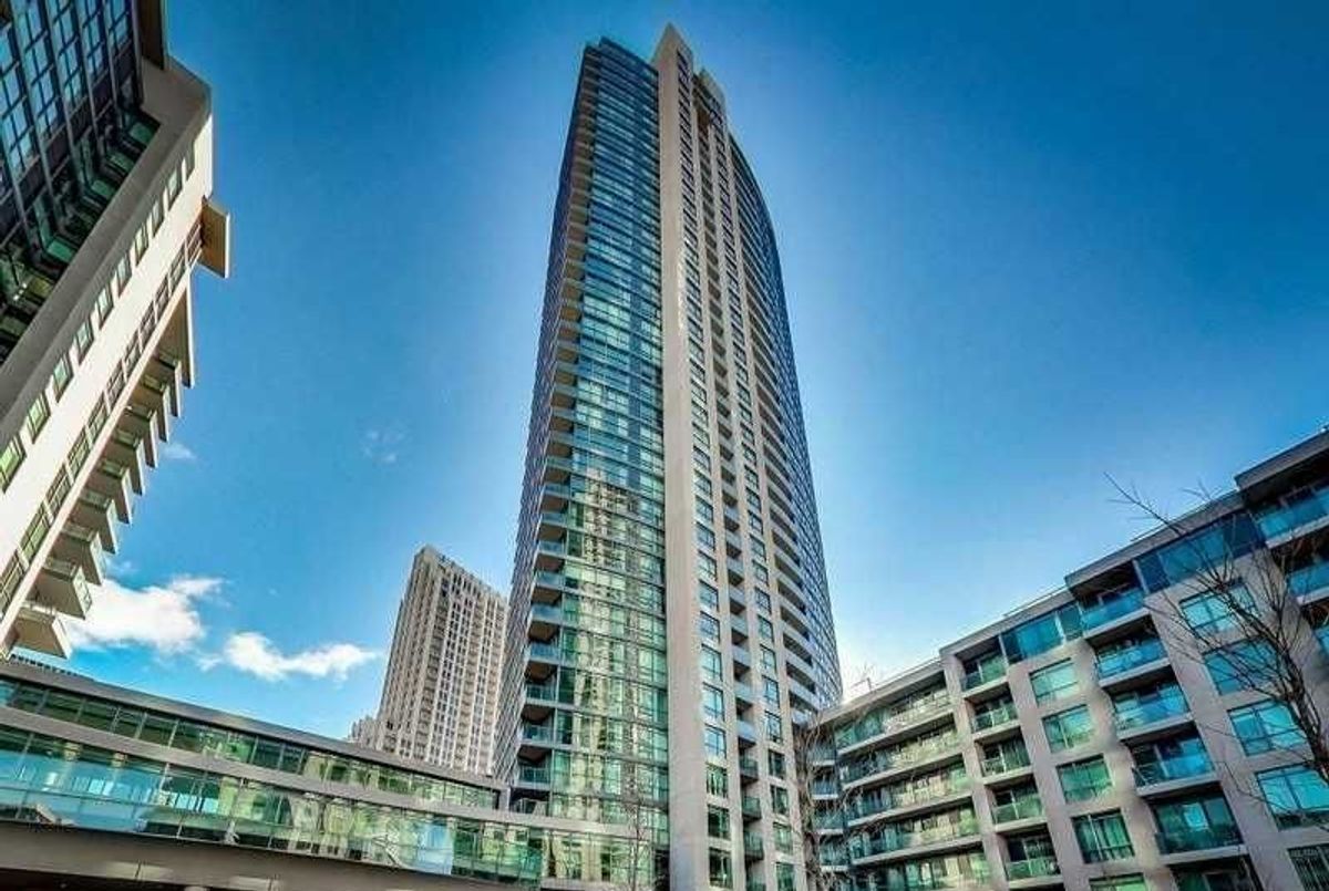 215 Fort York Boulevard Toronto 215 Fort York Boulevard Toronto
