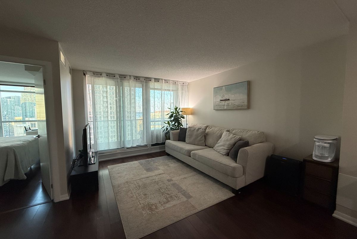 215 Fort York Boulevard Toronto 215 Fort York Boulevard Toronto
