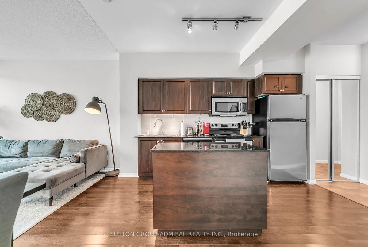 215 Fort York Boulevard Toronto 215 Fort York Boulevard Toronto