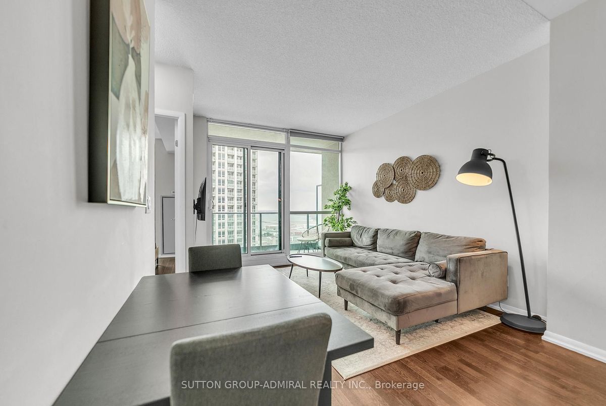 215 Fort York Boulevard Toronto 215 Fort York Boulevard Toronto